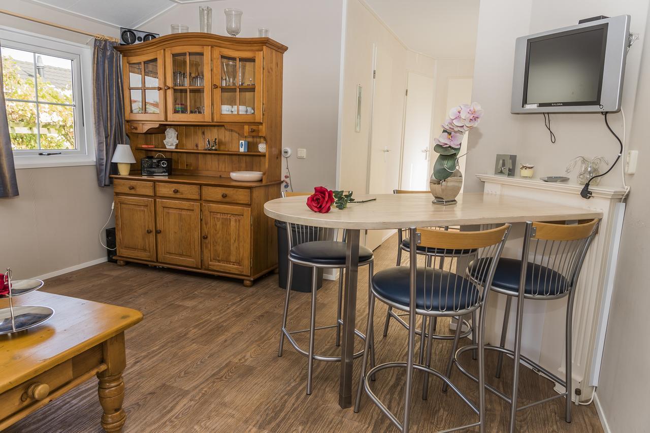 Chaletparc Krabbenkreek Zeeland - Chalet 6 Sint Annaland Ngoại thất bức ảnh